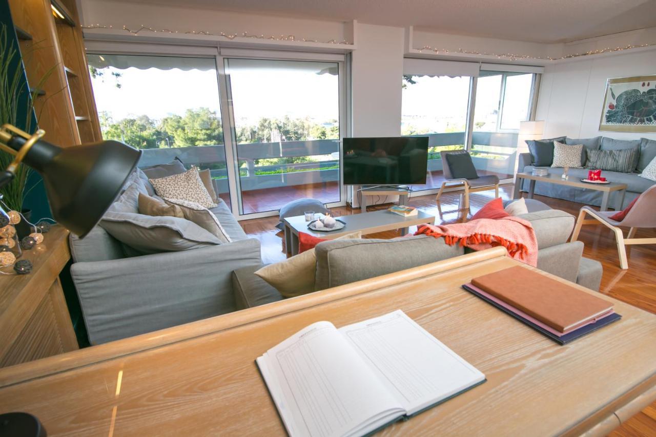 One-Of-A-Kind Athens Riviera Apartment Bagian luar foto