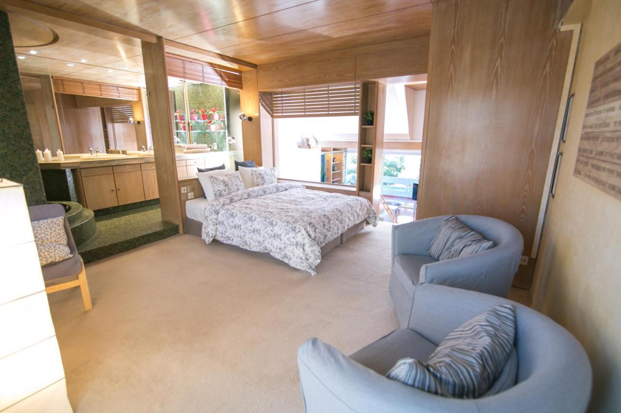 One-Of-A-Kind Athens Riviera Apartment Bagian luar foto